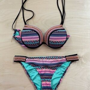 Shade & Shore Bikini top 34D bottom Large (CZ)